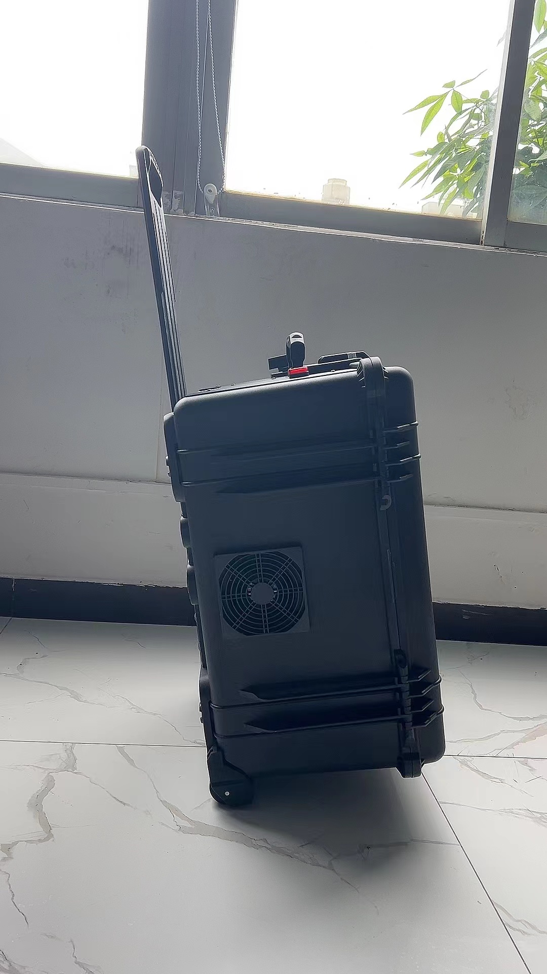 阆中手拉箱型移动通信干扰器